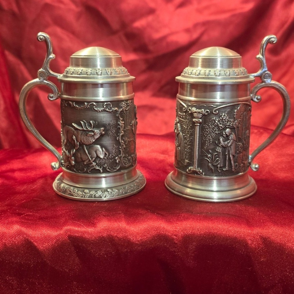 Vintage Pewter Beer Stein Salt and Pepper Shakers Lidded Mini Mug Set‎ Silver